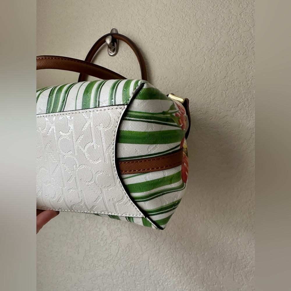 NWT Calvin Klein Daffodil Purse - Picture 4 of 16
